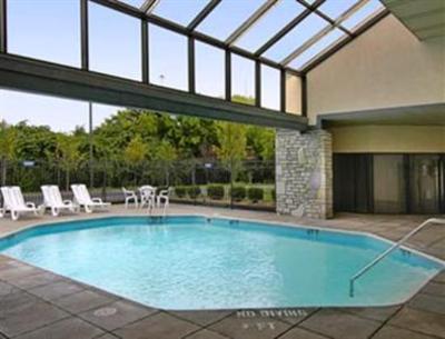 фото отеля Super 8 Cincinnati