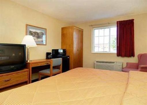 фото отеля Econo Lodge Inn and Suites Dickson