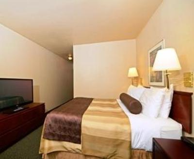 фото отеля Super 8 Motel Wetaskiwin