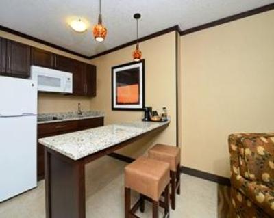 фото отеля Super 8 Motel Wetaskiwin