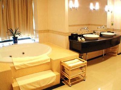 фото отеля New Overseas Chinese Hotel