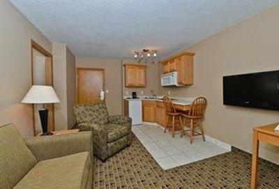 фото отеля Americas Best Value Inn & Suites Bismarck