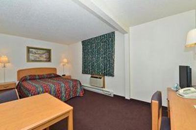фото отеля Americas Best Value Inn & Suites Bismarck