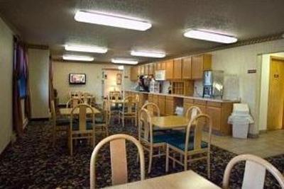 фото отеля Americas Best Value Inn & Suites Bismarck