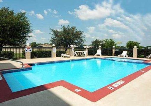 фото отеля Econo Lodge Inn & Suites Greenville (Texas)
