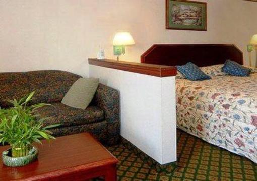 фото отеля Econo Lodge Inn & Suites Greenville (Texas)