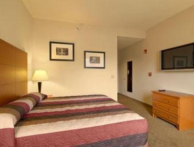 фото отеля Baymont Inn & Suites - Savannah (West)