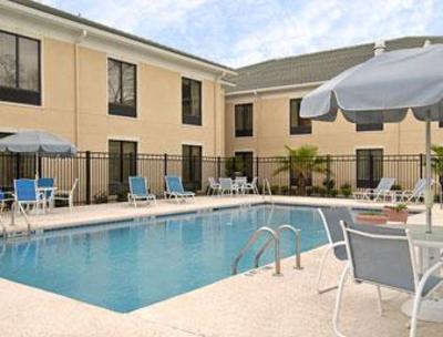 фото отеля Baymont Inn & Suites - Savannah (West)