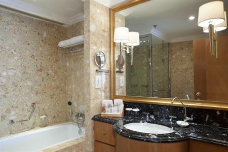 фото отеля Crowne Plaza Hotel Qingdao