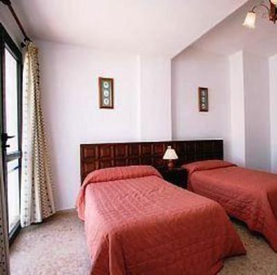 фото отеля Apartamentos Blanco y Negro Ibiza