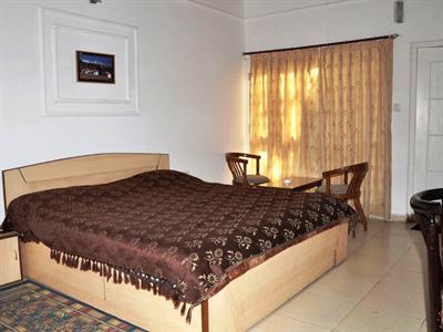 фото отеля Neelesh Inn Bhimtal