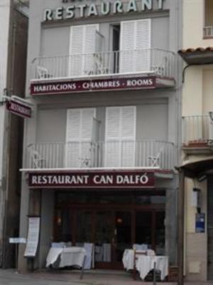 фото отеля Hostal Dalfo Torroella de Montgri