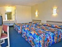 Super 6 Inn & Suites Pensacola