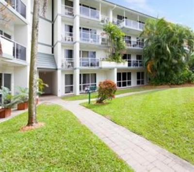 фото отеля The North Star Palm Cove Apartment Cairns