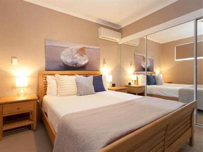 фото отеля The North Star Palm Cove Apartment Cairns