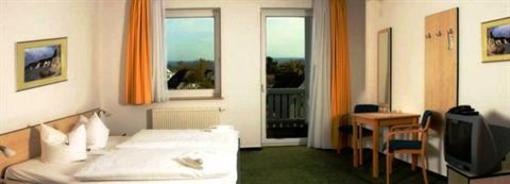 фото отеля Hotel Berliner Bar Gohren