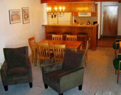 фото отеля Crested Butte International Lodge & Hostel