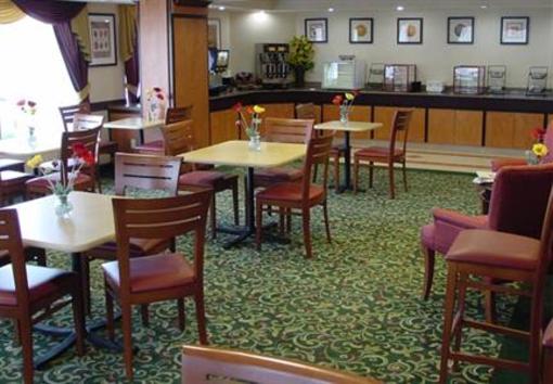 фото отеля Fairfield Inn Detroit Troy / Madison Heights