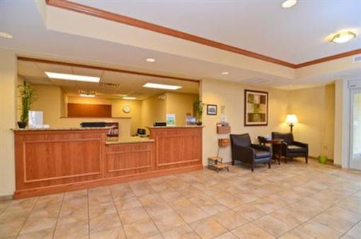 фото отеля Candlewood Suites Chambersburg