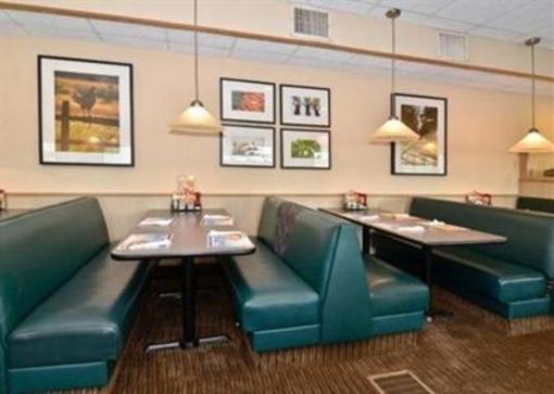 фото отеля Quality Inn Lake Ozark
