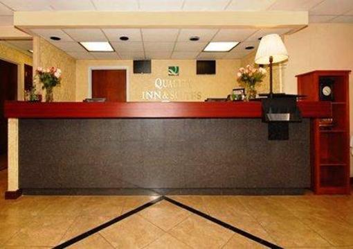 фото отеля Quality Inn & Suites Elk Grove Village