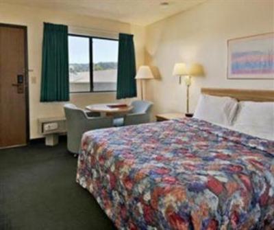 фото отеля Days Inn Seattle Bellevue (Washington)