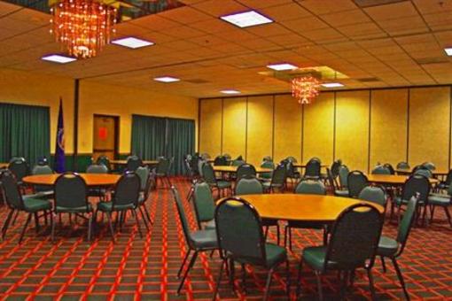 фото отеля Best Western Red Coach Inn Newton (Kansas)