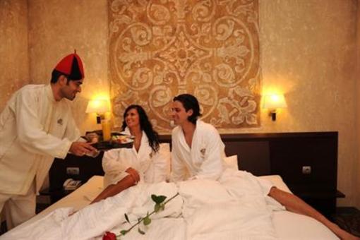 фото отеля Meses Shiraz Wellness & Trening Hotel Superior