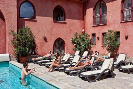 фото отеля Meses Shiraz Wellness & Trening Hotel Superior
