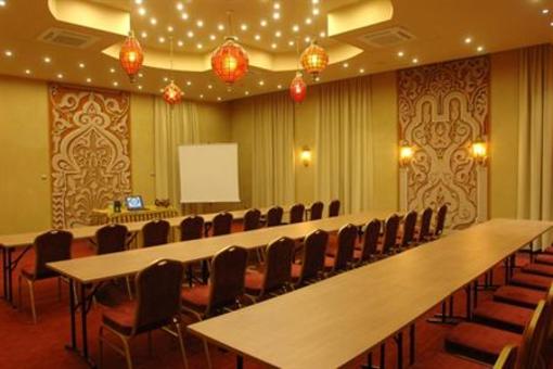 фото отеля Meses Shiraz Wellness & Trening Hotel Superior