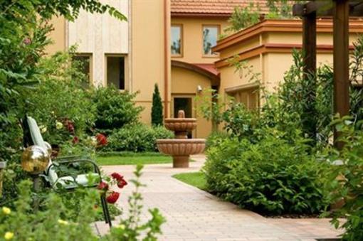 фото отеля Meses Shiraz Wellness & Trening Hotel Superior