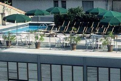 фото отеля Hotel Cloitre Saint Louis