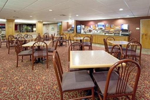фото отеля Holiday Inn Express Colby