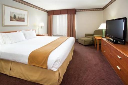 фото отеля Holiday Inn Express Colby