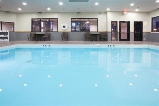 фото отеля Holiday Inn Express Colby
