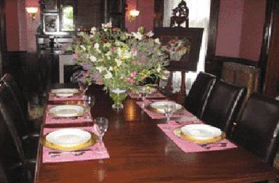 фото отеля Whiskey Mansion Bed & Breakfast