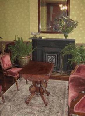 фото отеля Whiskey Mansion Bed & Breakfast