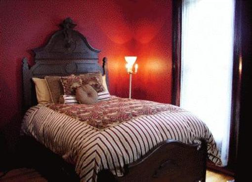 фото отеля Whiskey Mansion Bed & Breakfast