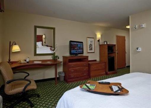 фото отеля Hampton Inn & Suites Rockland