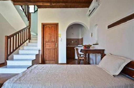 фото отеля Venetiko Apartments Naxos