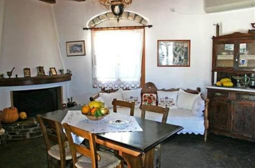 фото отеля Venetiko Apartments Naxos
