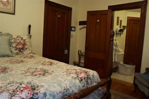 фото отеля The Victoria Skylar Bed and Breakfast