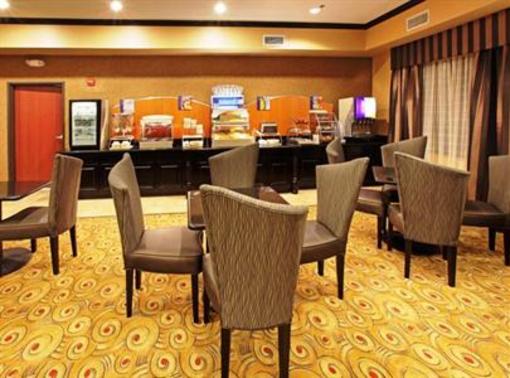 фото отеля Holiday Inn Express Texarkana East