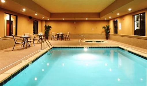 фото отеля Holiday Inn Express Texarkana East