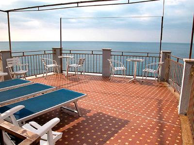 фото отеля Elisabetta Town House Vernazza