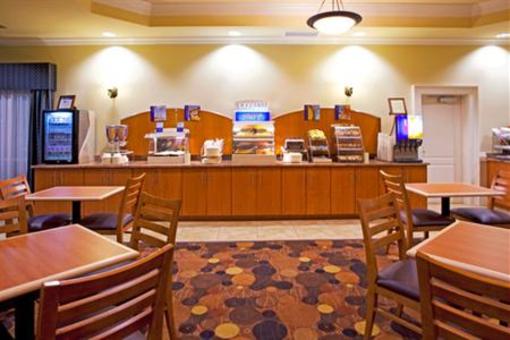 фото отеля Holiday Inn Express Hotel & Suites Valdosta West - Mall Area