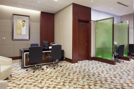 фото отеля Crowne Plaza Grand Canal