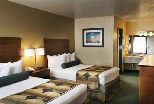 фото отеля BEST WESTERN Garden Inn and Suites