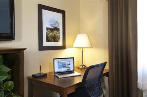фото отеля BEST WESTERN Garden Inn and Suites