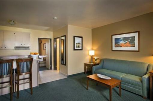фото отеля BEST WESTERN Garden Inn and Suites